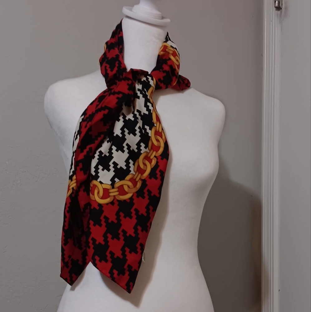 Scarf Baar&Beard Gold Chain Yewelry Art 35"X34"‎ Black/Red Made In Italy Y2K